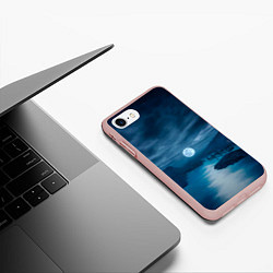 Чехол iPhone 7/8 матовый Пейзаж озера, берега и луны - Dear Esther, цвет: 3D-светло-розовый — фото 2