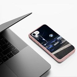 Чехол iPhone 7/8 матовый BMW на ночной трассе, цвет: 3D-светло-розовый — фото 2