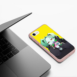 Чехол iPhone 7/8 матовый Ребекка пьет коктель - Cyberpunk, цвет: 3D-светло-розовый — фото 2