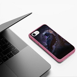 Чехол iPhone 7/8 матовый Ворон во мраке, цвет: 3D-малиновый — фото 2