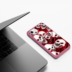 Чехол iPhone 7/8 матовый Черепа киберпанк, цвет: 3D-малиновый — фото 2