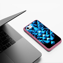Чехол iPhone 7/8 матовый Синие абстрактные ромбики, цвет: 3D-малиновый — фото 2