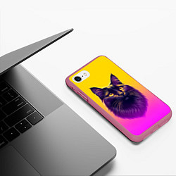 Чехол iPhone 7/8 матовый Кот чёрный с золотыми глазами, цвет: 3D-малиновый — фото 2