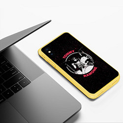 Чехол iPhone XS Max матовый Tommy Ramone, цвет: 3D-желтый — фото 2