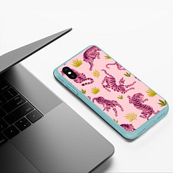 Чехол iPhone XS Max матовый Розовые тигры паттерн, цвет: 3D-мятный — фото 2