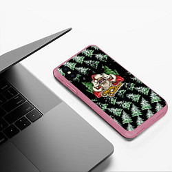 Чехол iPhone XS Max матовый Merry Christmas Santa с Ёлками, цвет: 3D-малиновый — фото 2