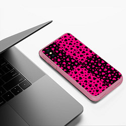 Чехол iPhone XS Max матовый Черно-Розовые сердца, цвет: 3D-малиновый — фото 2