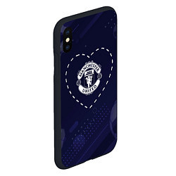 Чехол iPhone XS Max матовый Лого Manchester United в сердечке на фоне мячей, цвет: 3D-черный — фото 2