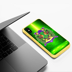 Чехол iPhone XS Max матовый Инопланетянин отдыхает на пляже, цвет: 3D-желтый — фото 2