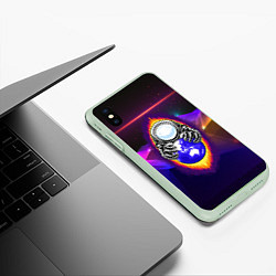 Чехол iPhone XS Max матовый Космонавт держит в руках планету, цвет: 3D-салатовый — фото 2