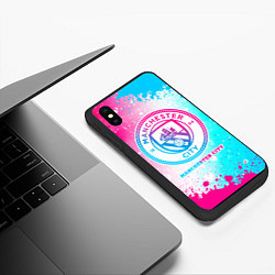 Чехол iPhone XS Max матовый Manchester City neon gradient style, цвет: 3D-черный — фото 2