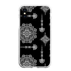 Чехол iPhone XS Max матовый Паттерн с орнаментом мандалы на черном фоне, цвет: 3D-белый