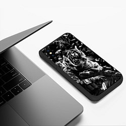 Чехол iPhone XS Max матовый Тигр воин спецназа, цвет: 3D-черный — фото 2