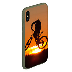 Чехол iPhone XS Max матовый Велосипедист на закате, цвет: 3D-темно-зеленый — фото 2