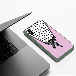 Чехол iPhone XS Max матовый Костюм Барби: черный горох с полосатым бантом, цвет: 3D-темно-зеленый — фото 2