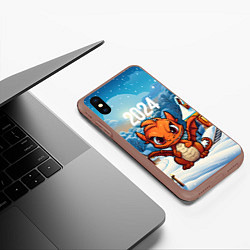 Чехол iPhone XS Max матовый Угрюмый забавный дракон, цвет: 3D-коричневый — фото 2