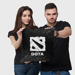 Подушка квадратная Dota с потертостями на темном фоне, цвет: 3D-принт — фото 2