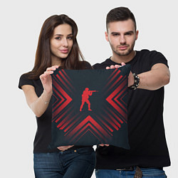Подушка квадратная Красный символ Counter Strike на темном фоне со ст, цвет: 3D-принт — фото 2