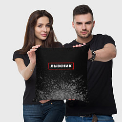Подушка квадратная Лыжник - в рамке красного цвета, цвет: 3D-принт — фото 2