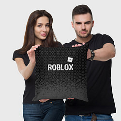 Подушка квадратная Roblox glitch на темном фоне: символ сверху, цвет: 3D-принт — фото 2