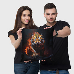 Подушка квадратная Злой тигр в огне рычит и нападает, цвет: 3D-принт — фото 2