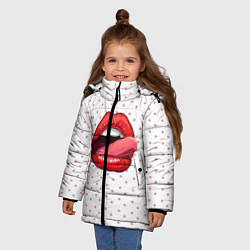 Куртка зимняя для девочки Губы, цвет: 3D-черный — фото 2