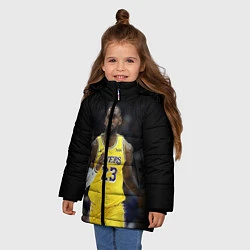 Куртка зимняя для девочки Леброн Джеймс, цвет: 3D-черный — фото 2