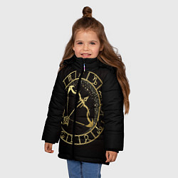 Куртка зимняя для девочки Стрелец в золотом стиле, цвет: 3D-светло-серый — фото 2