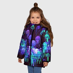 Куртка зимняя для девочки Неоновые медузы, цвет: 3D-черный — фото 2