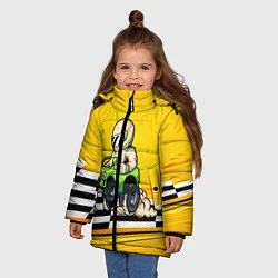 Куртка зимняя для девочки Мультяшный гонщик на джипе, цвет: 3D-светло-серый — фото 2