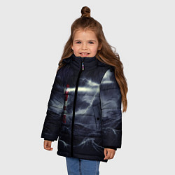 Куртка зимняя для девочки Маяк и штормовое море в ночи, цвет: 3D-светло-серый — фото 2