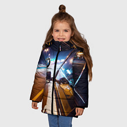 Куртка зимняя для девочки Бэха мчится по ночному городу, цвет: 3D-светло-серый — фото 2