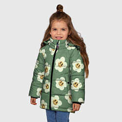Куртка зимняя для девочки Цветочки-смайлики: темно-зеленый паттерн, цвет: 3D-черный — фото 2