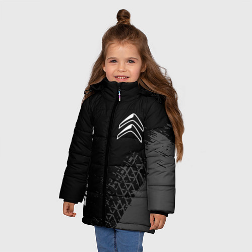 Зимняя куртка для девочки Citroen speed на темном фоне со следами шин вертик / 3D-Черный – фото 3
