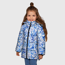 Куртка зимняя для девочки Гжельская роспись на белом фоне, цвет: 3D-светло-серый — фото 2
