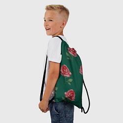 Рюкзак-мешок Ярко красные розы на темно-зеленом фоне, цвет: 3D-принт — фото 2