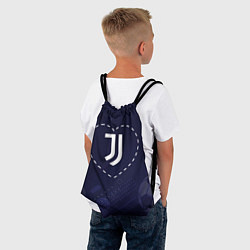Рюкзак-мешок Лого Juventus в сердечке на фоне мячей, цвет: 3D-принт — фото 2