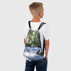 Рюкзак-мешок Течёт река в лесу, цвет: 3D-принт — фото 2
