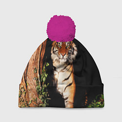 Шапка с помпоном Тигр выглядывает из темноты - большая картинка, цвет: 3D-малиновый