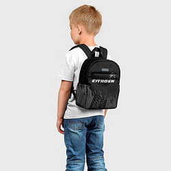 Детский рюкзак Citroen speed на темном фоне со следами шин посере, цвет: 3D-принт — фото 2