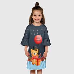 Платье клеш для девочки Новогодний тигренок с красным шариком, цвет: 3D-принт — фото 2