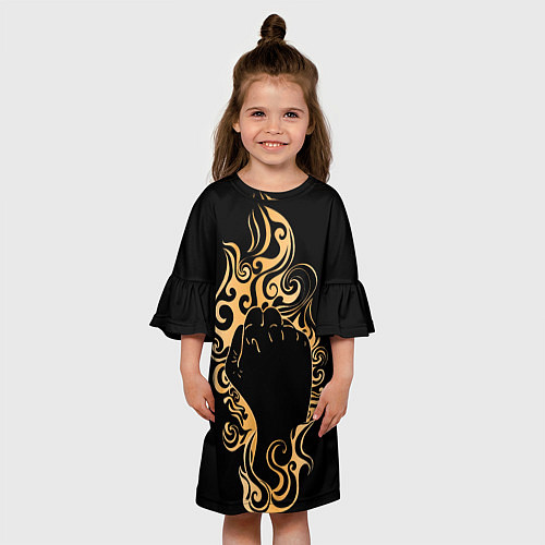 Детское платье Поднятый вверх кулак, окруженный золотым пламенем / 3D-принт – фото 3