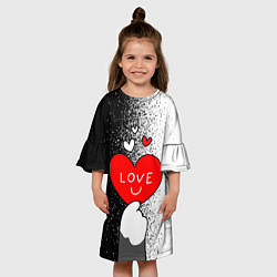 Платье клеш для девочки Котик держит сердечко, цвет: 3D-принт — фото 2