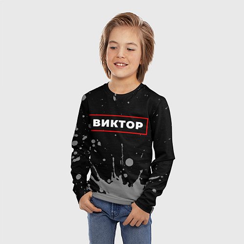 Детский лонгслив Виктор - в красной рамке на темном / 3D-принт – фото 3