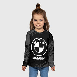 Лонгслив детский BMW speed на темном фоне со следами шин, цвет: 3D-принт — фото 2