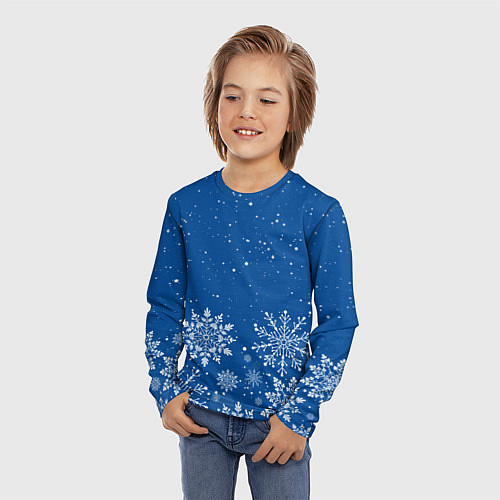 Детский лонгслив Текстура снежинок на синем фоне / 3D-принт – фото 3