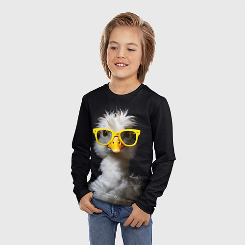Детский лонгслив Белый гусь в желтых очках на черном фоне / 3D-принт – фото 3