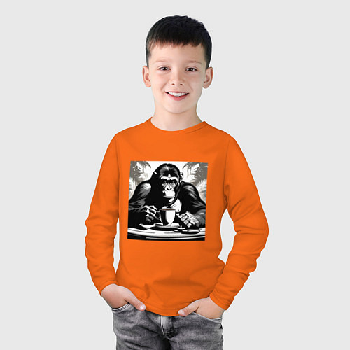 Детский лонгслив Горилла с чашкой кофе - нейросеть / Оранжевый – фото 3