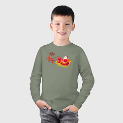 Лонгслив хлопковый детский Оленья повозка с дед морозом, цвет: авокадо — фото 2