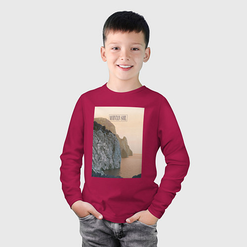 Детский лонгслив Горная душа / Маджента – фото 3